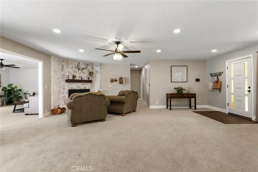 14043 Creston Road Magalia, CA 95954