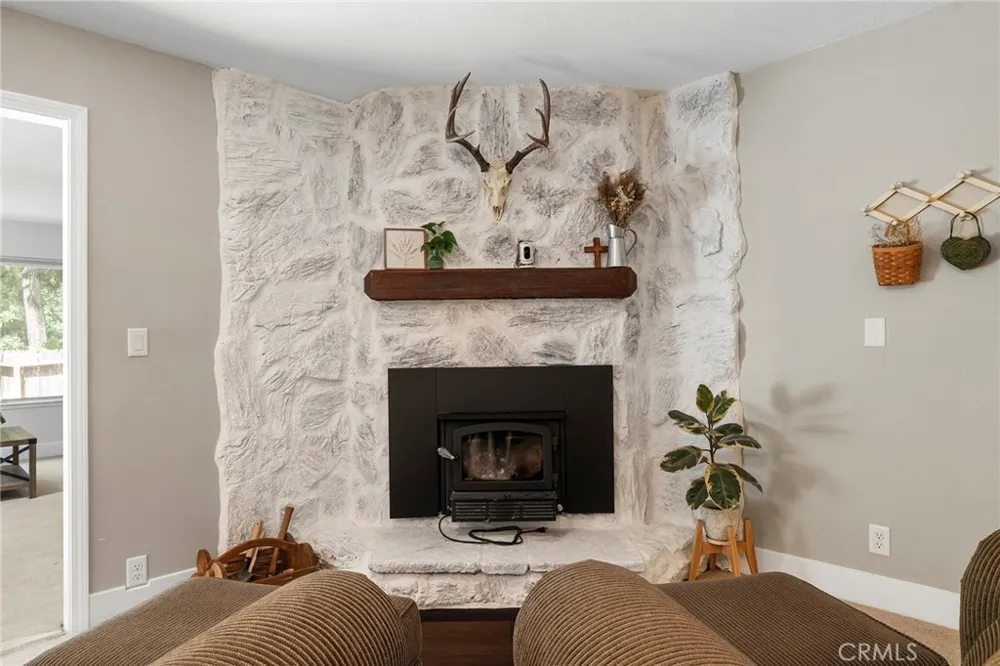 14043 Creston Road Magalia, CA 95954