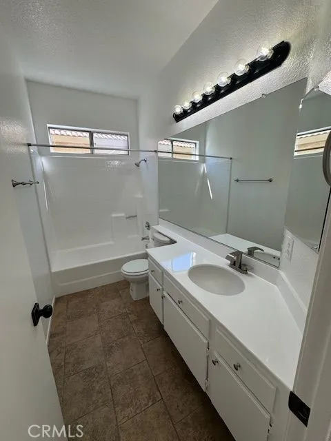 28211 Windsail Court Menifee, CA 92584