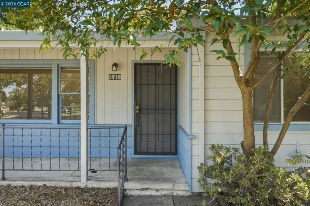 3712 Los Flores Ave Concord, CA 94519