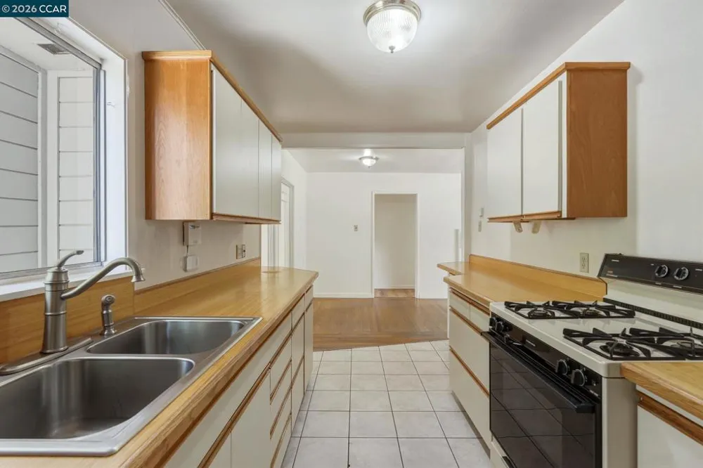 3712 Los Flores Ave Concord, CA 94519