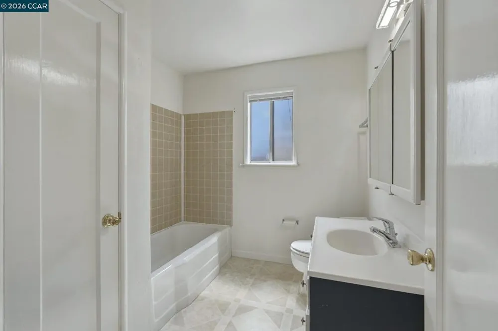 3712 Los Flores Ave Concord, CA 94519