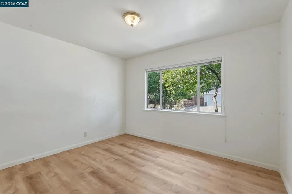 3712 Los Flores Ave Concord, CA 94519