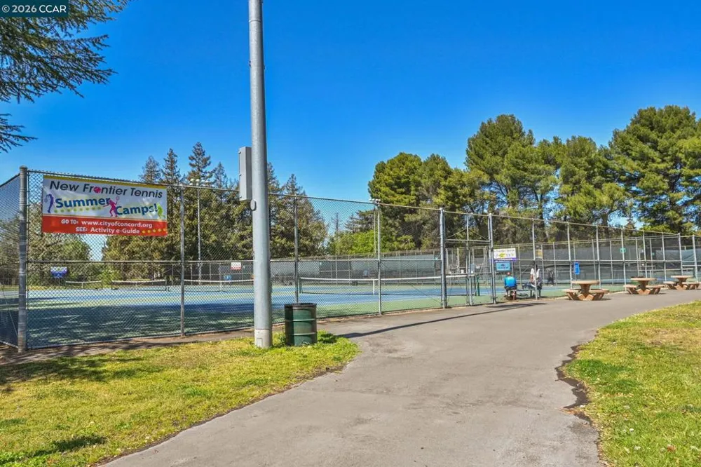 3712 Los Flores Ave Concord, CA 94519