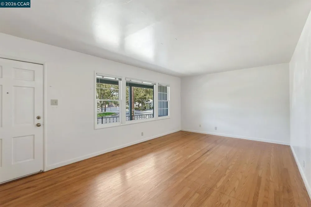 3712 Los Flores Ave Concord, CA 94519