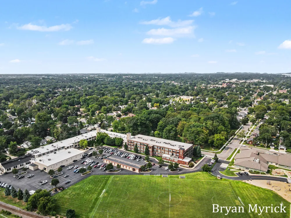 533 Columbia Avenue #009 Holland, MI 49423