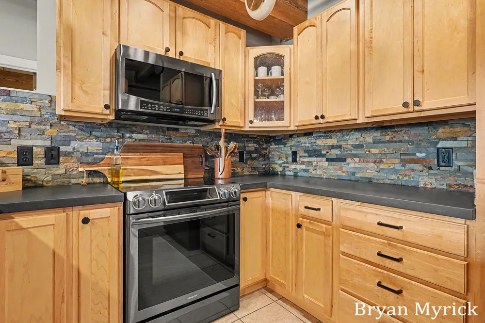 533 Columbia Avenue #009 Holland, MI 49423