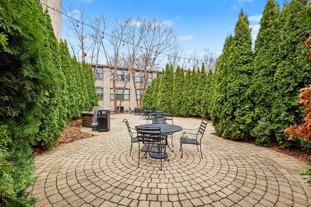 533 Columbia Avenue #009 Holland, MI 49423