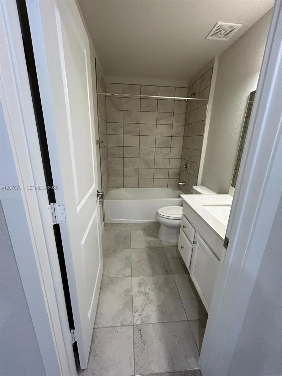 446 NW 11th Ave #446 Florida City, FL 33034