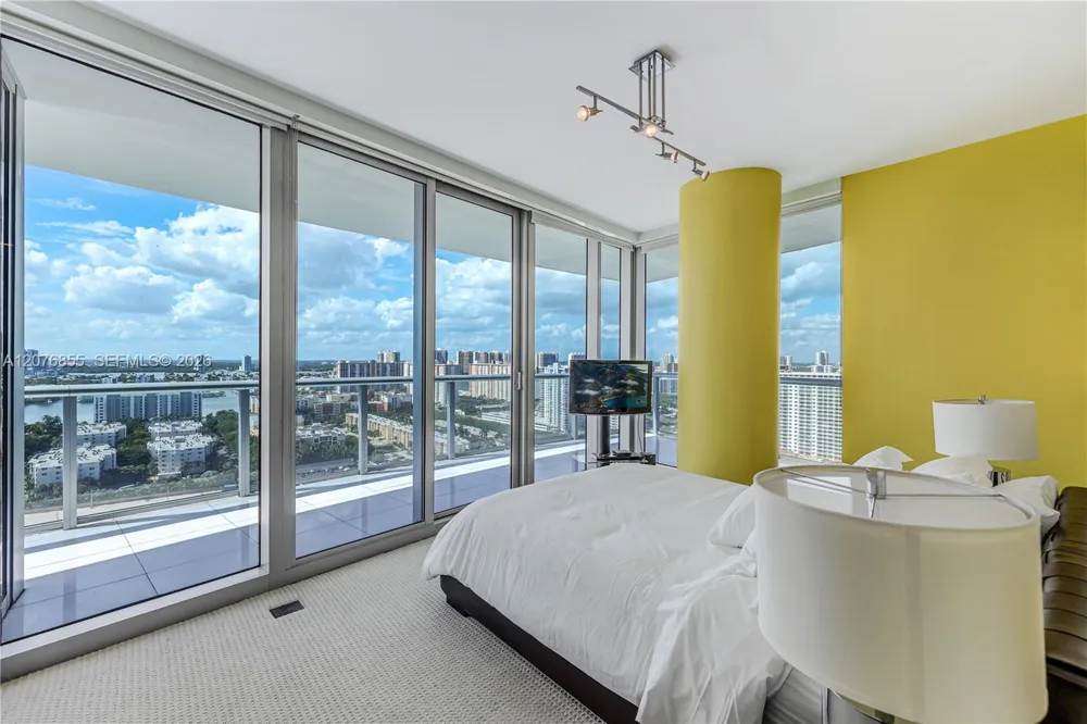 17001 Collins Ave #2508 Sunny Isles Beach, FL 33160