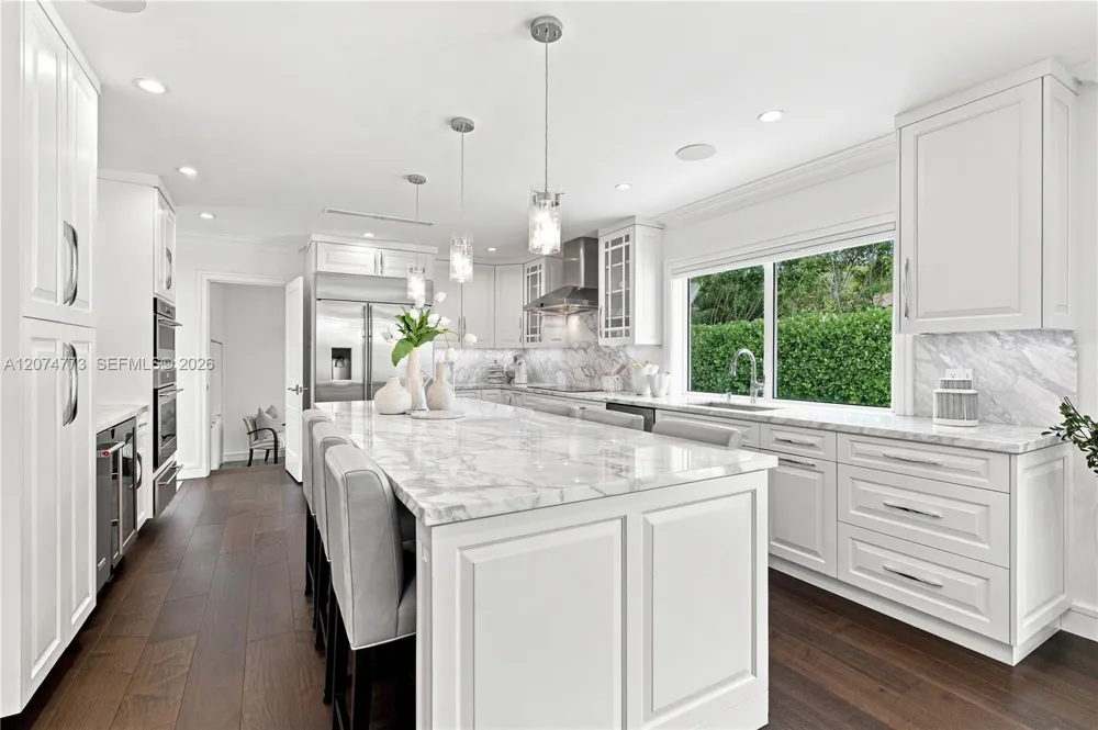 3267 Riviera Dr Coral Gables, FL 33134