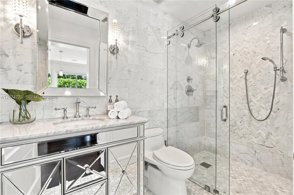 3267 Riviera Dr Coral Gables, FL 33134