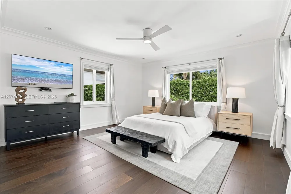 3267 Riviera Dr Coral Gables, FL 33134