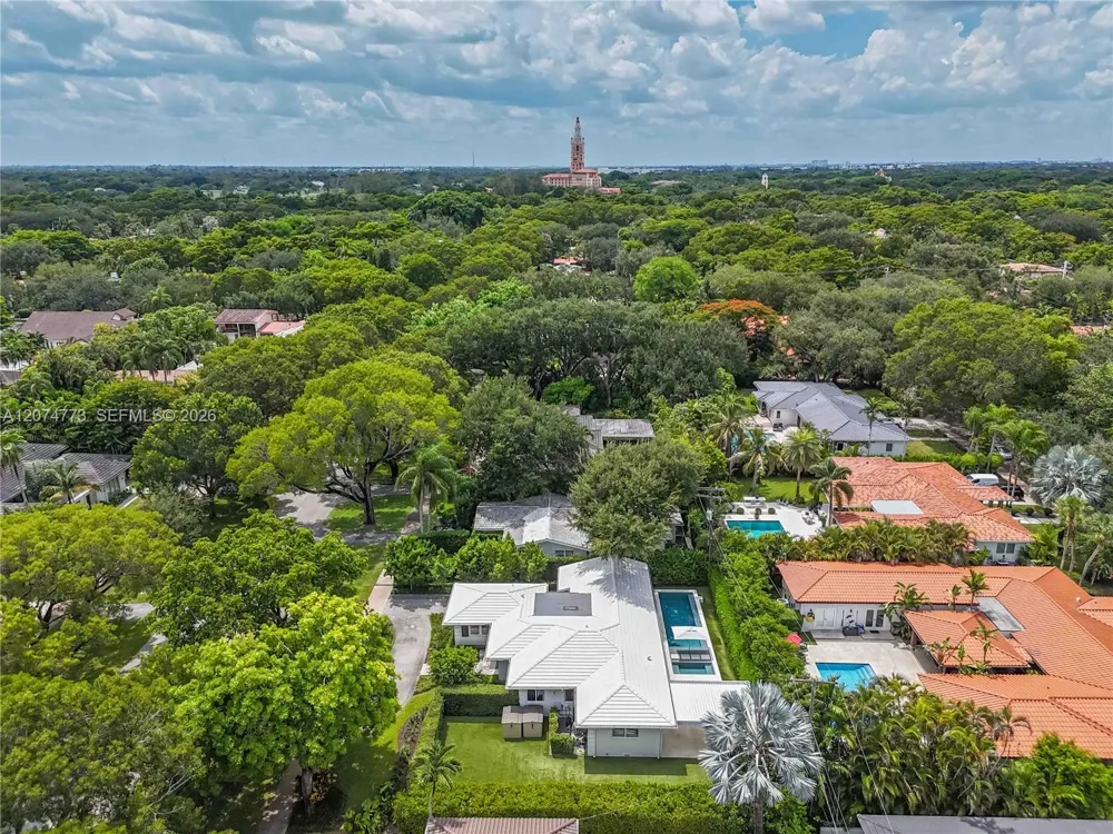 3267 Riviera Dr Coral Gables, FL 33134