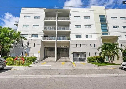 900 SW 7th St #503