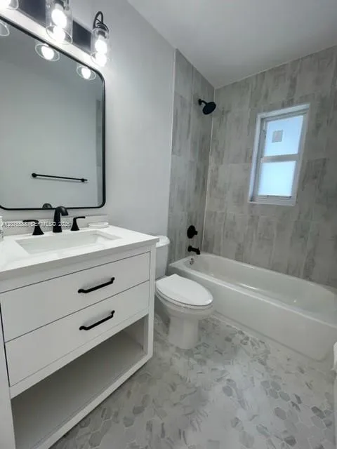17051 SW 85th Ave Palmetto Bay, FL 33157