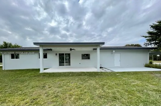 17051 SW 85th Ave Palmetto Bay, FL 33157