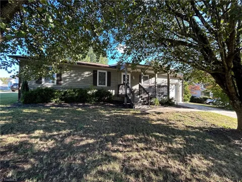 1108 Raleigh Court