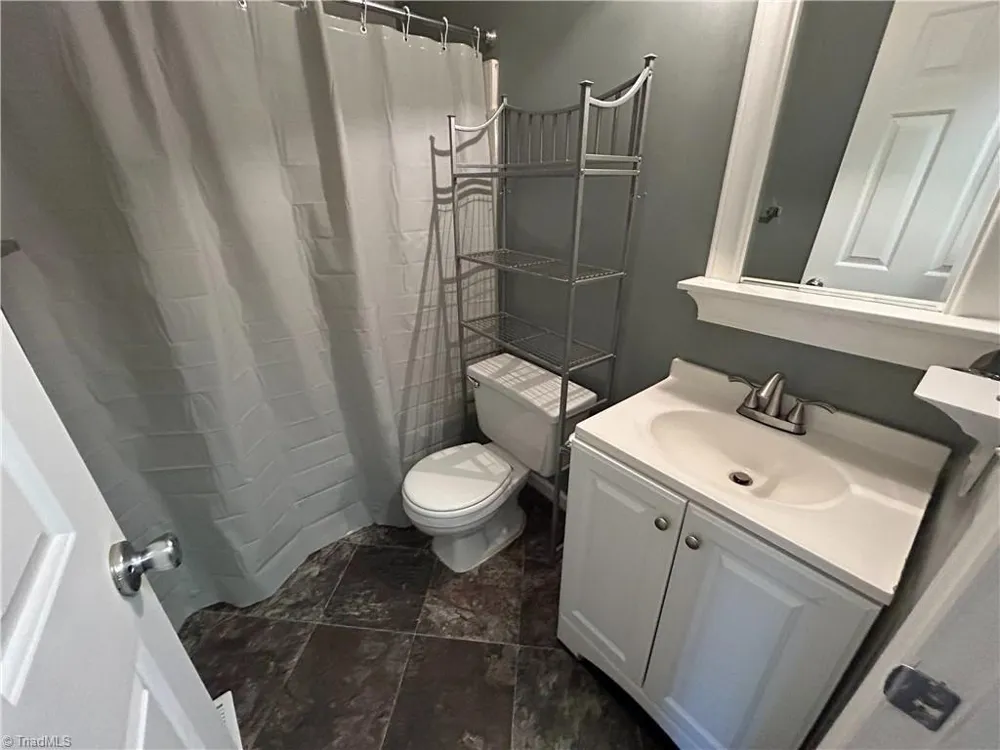1108 Raleigh Court High Point, NC 27262