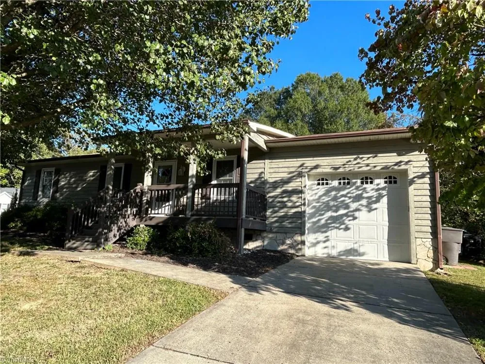 1108 Raleigh Court High Point, NC 27262