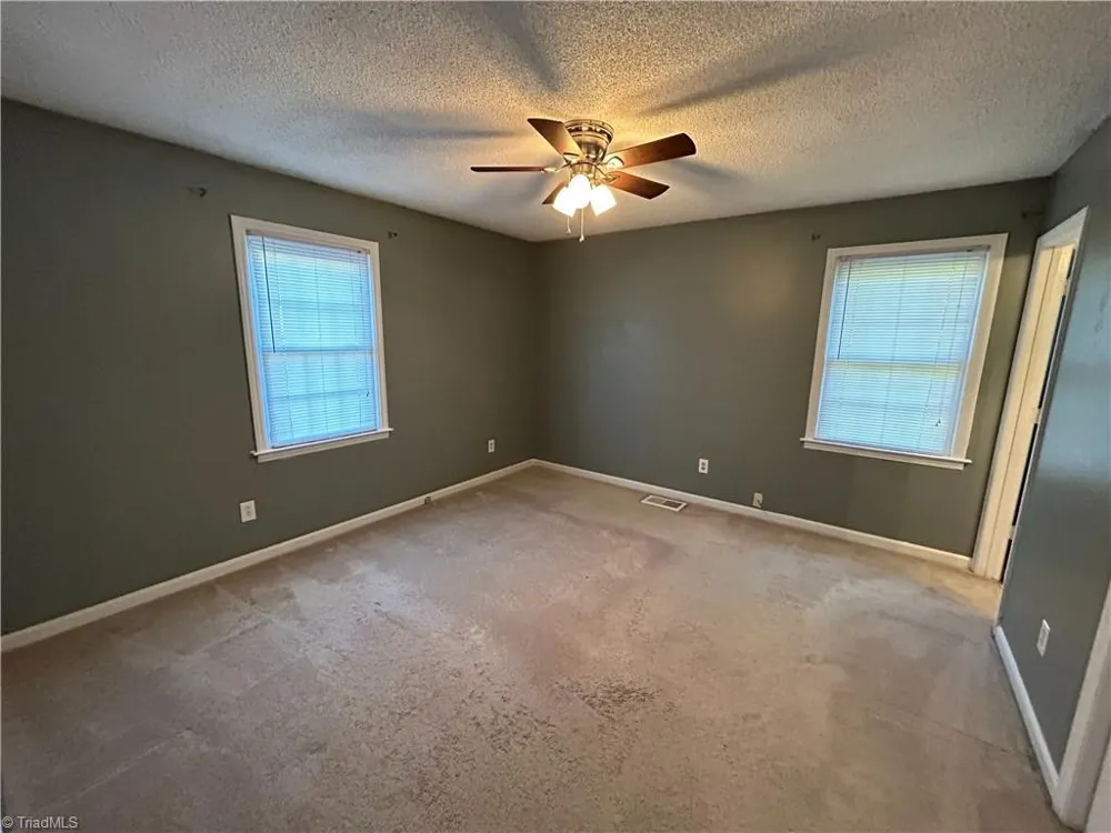 1108 Raleigh Court High Point, NC 27262