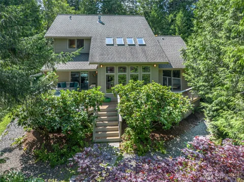 33 Twinsview Court