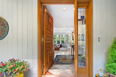 33 Twinsview Court