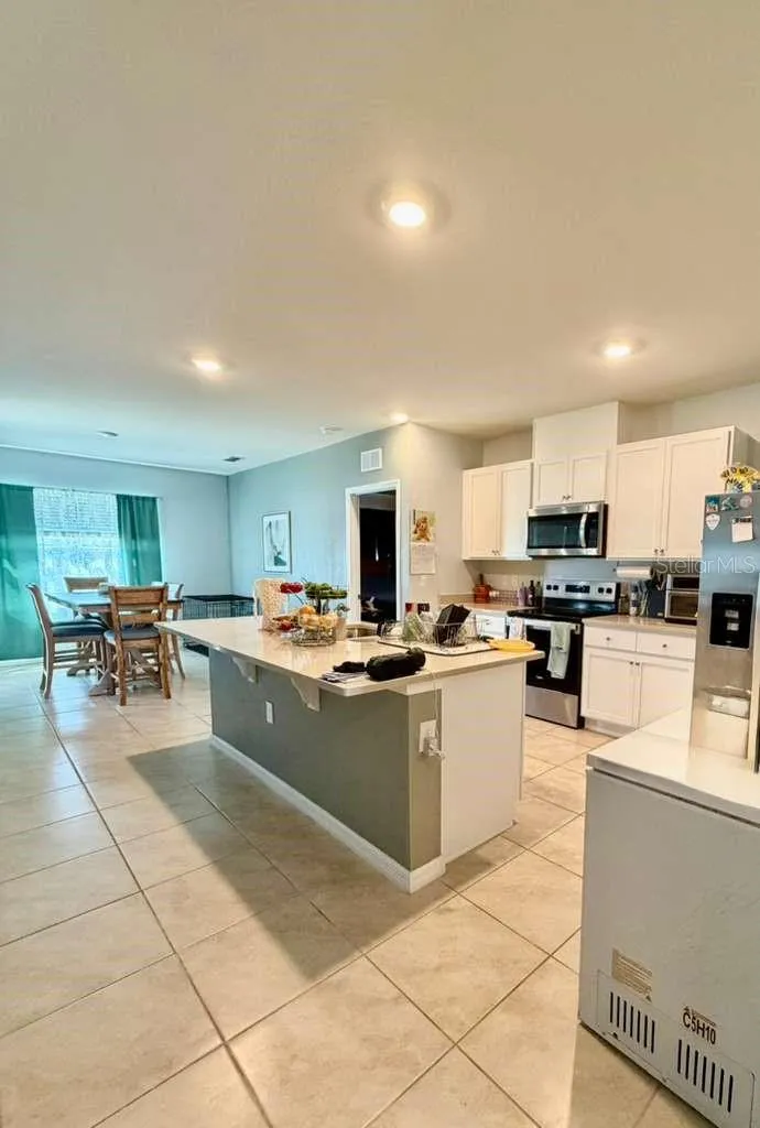 295 TAYLOR GROVES STREET Lake Wales, FL 33898