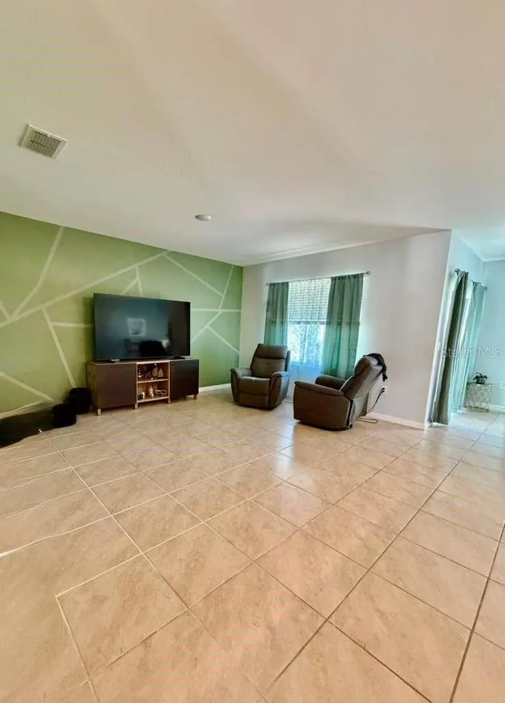 295 TAYLOR GROVES STREET Lake Wales, FL 33898