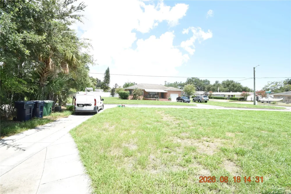 212 CLEARVIEW AVENUE Tampa, FL 33609