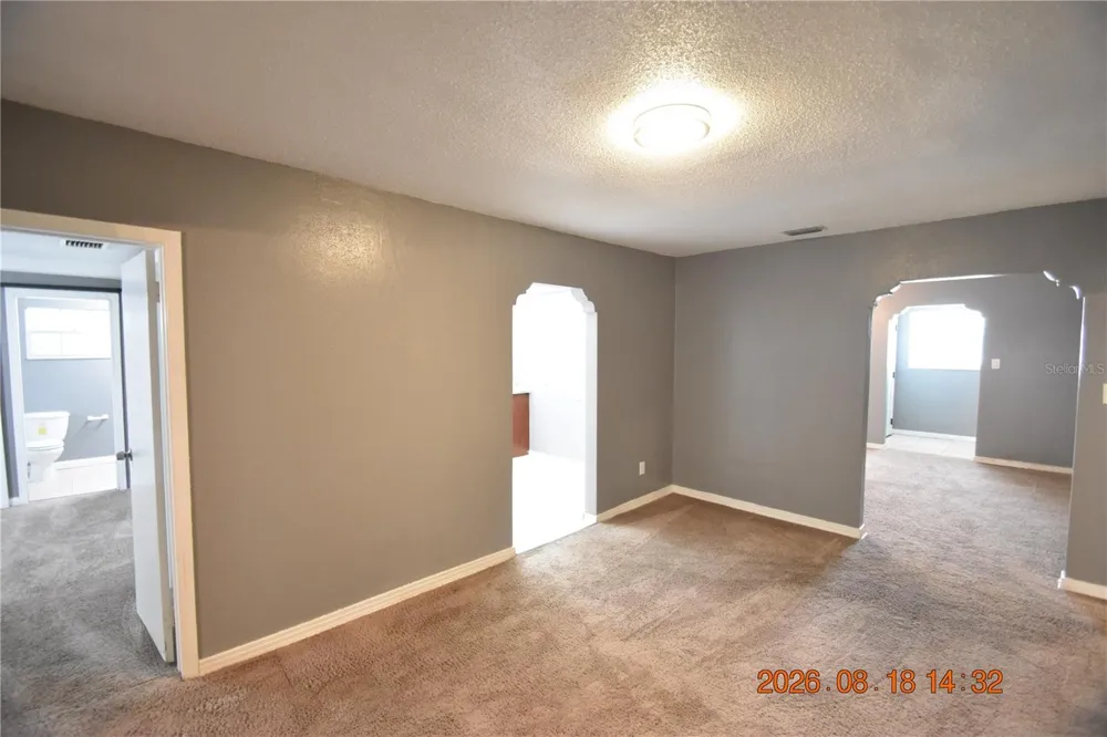 212 CLEARVIEW AVENUE Tampa, FL 33609