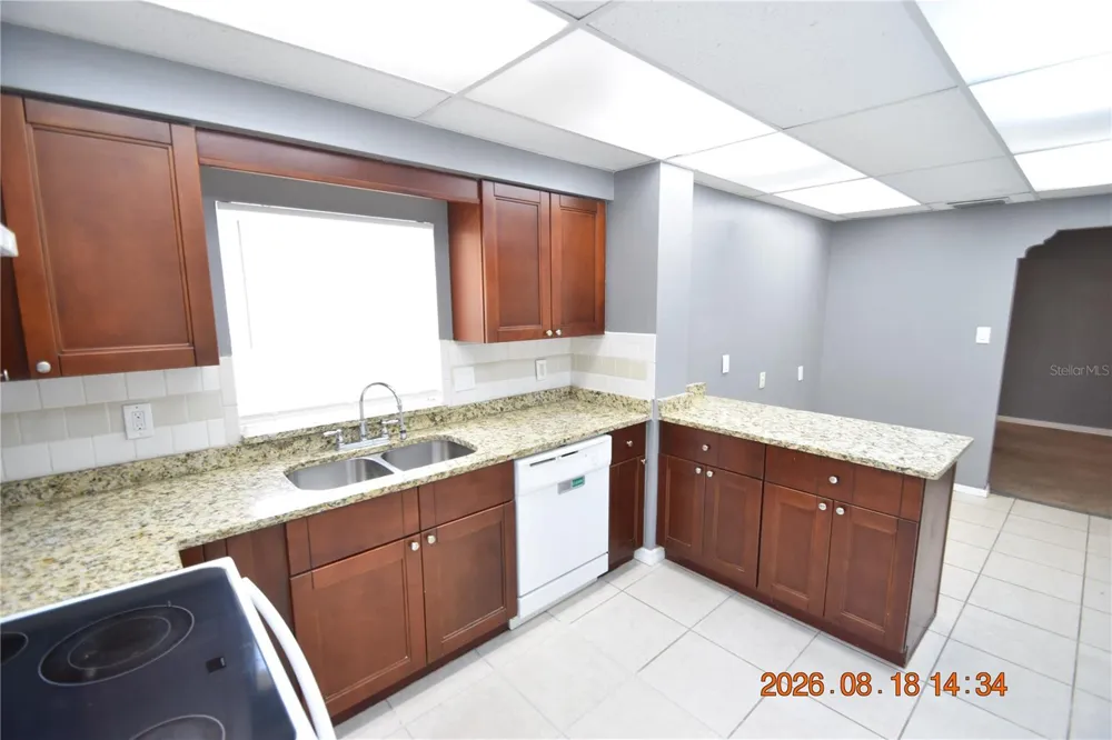 212 CLEARVIEW AVENUE Tampa, FL 33609