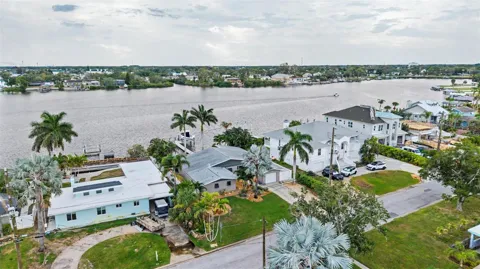 704 BAYSHORE DRIVE