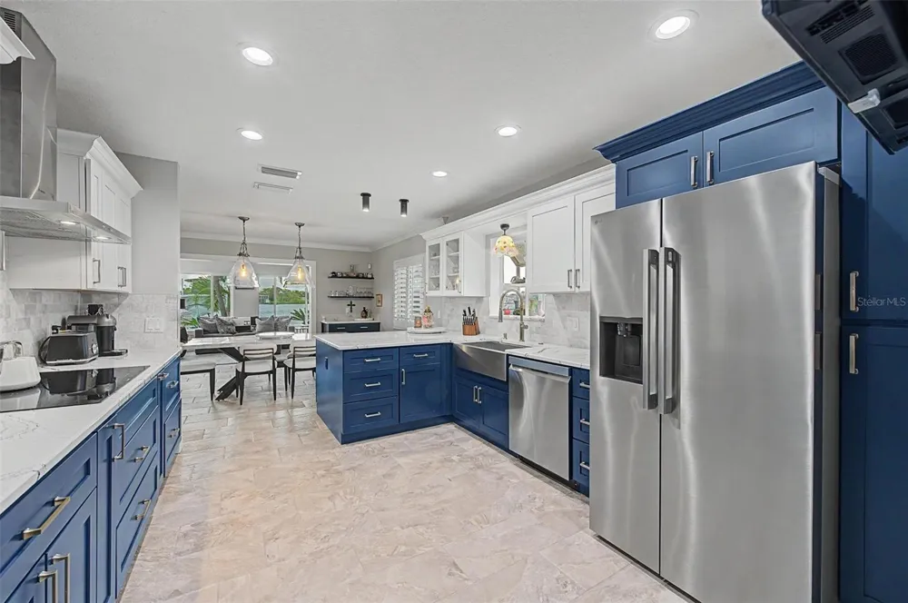 704 BAYSHORE DRIVE Tarpon Springs, FL 34689