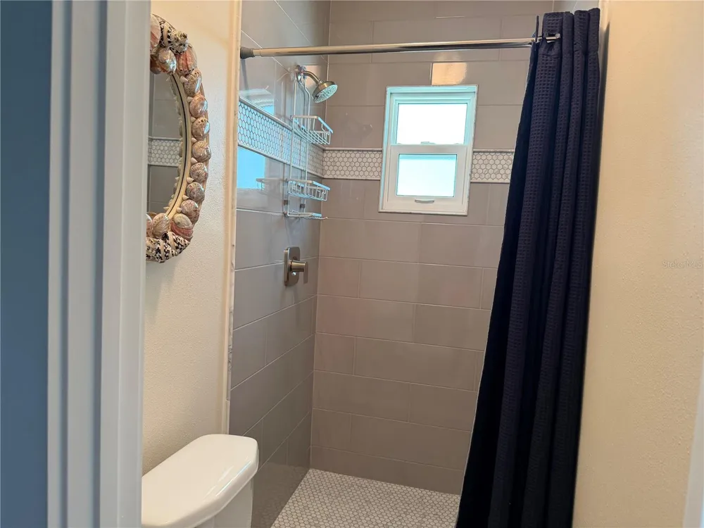 704 BAYSHORE DRIVE Tarpon Springs, FL 34689