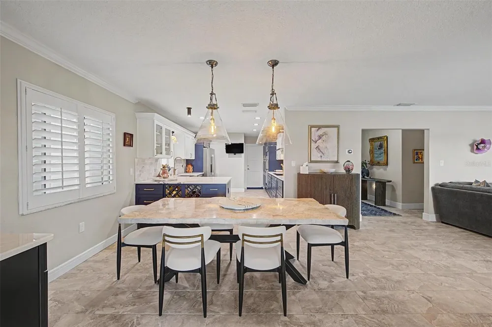 704 BAYSHORE DRIVE Tarpon Springs, FL 34689