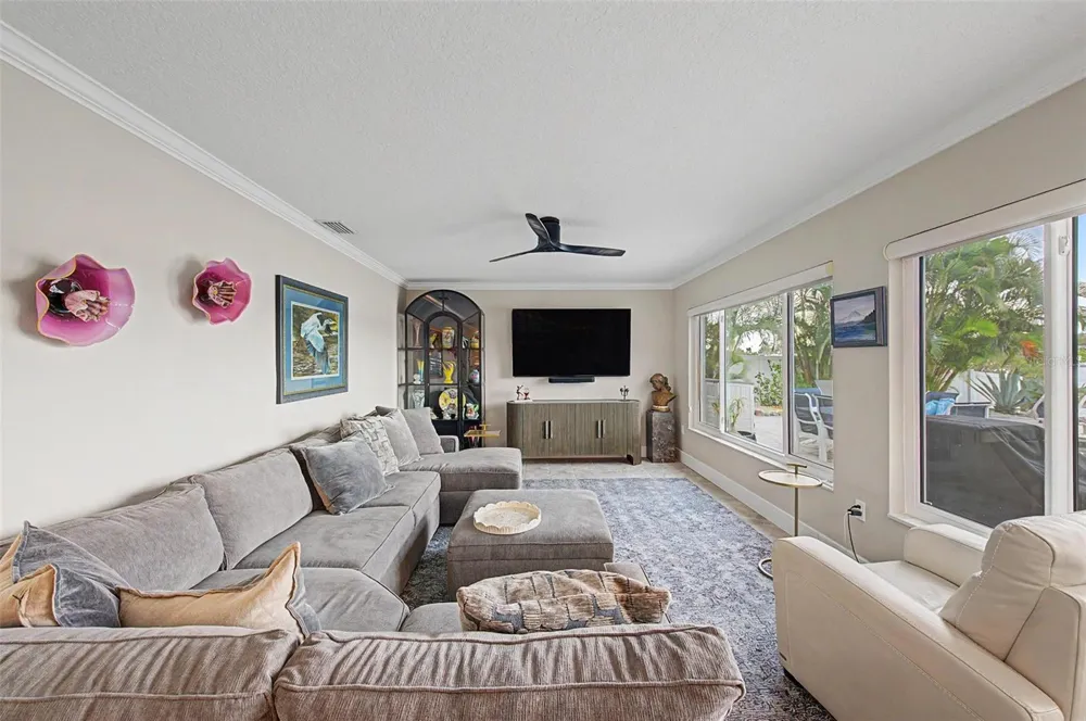 704 BAYSHORE DRIVE Tarpon Springs, FL 34689