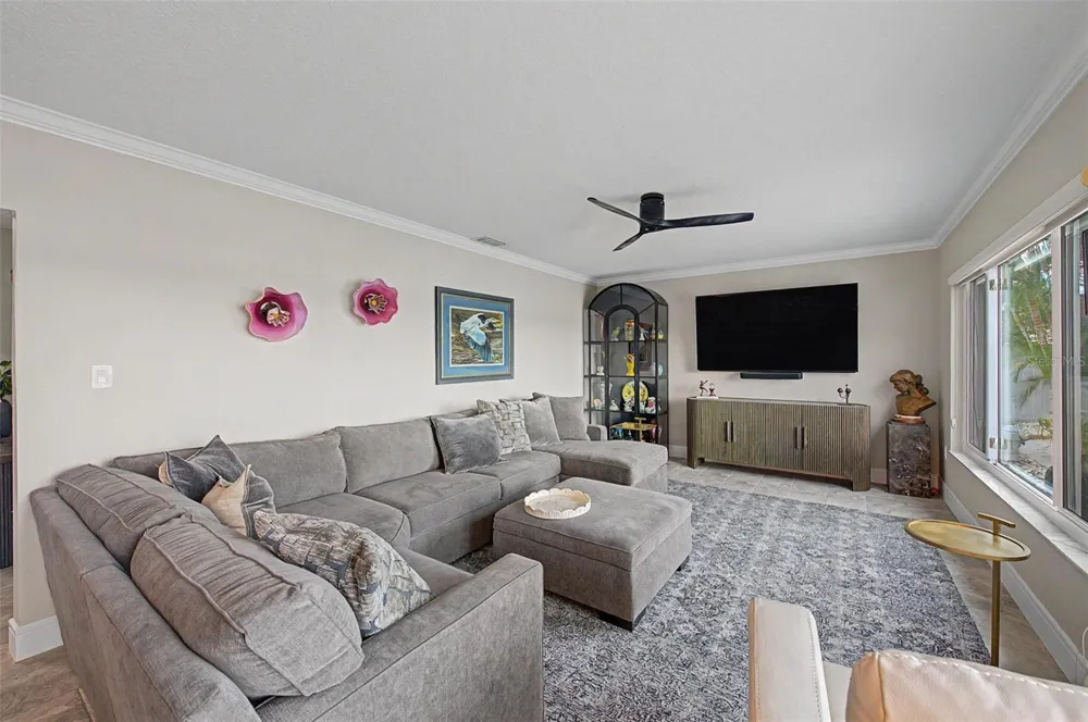 704 BAYSHORE DRIVE Tarpon Springs, FL 34689