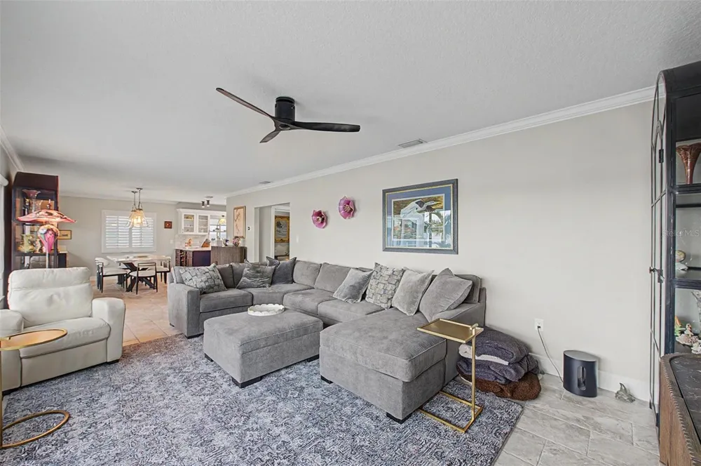 704 BAYSHORE DRIVE Tarpon Springs, FL 34689