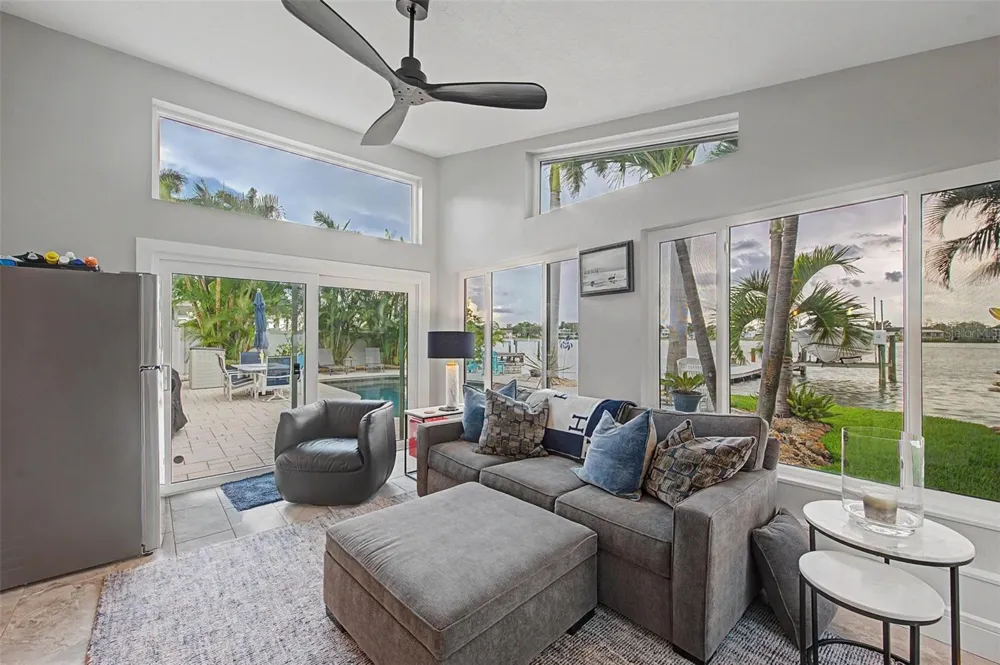 704 BAYSHORE DRIVE Tarpon Springs, FL 34689