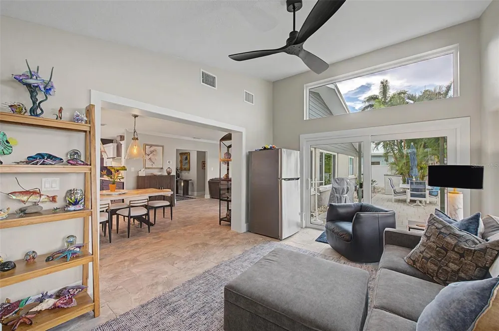 704 BAYSHORE DRIVE Tarpon Springs, FL 34689