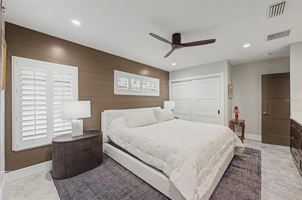704 BAYSHORE DRIVE Tarpon Springs, FL 34689
