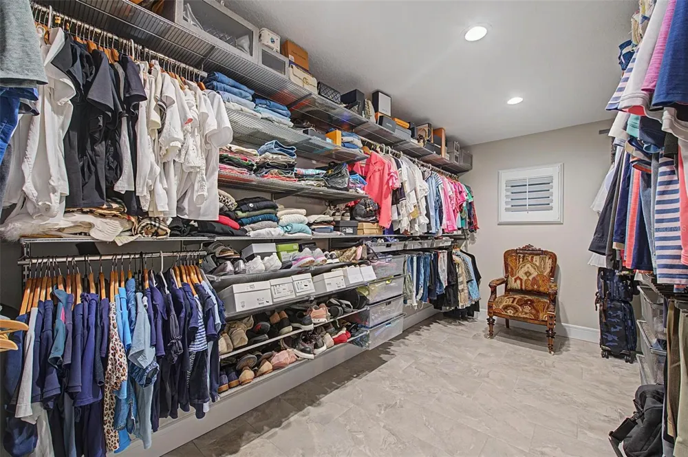 704 BAYSHORE DRIVE Tarpon Springs, FL 34689