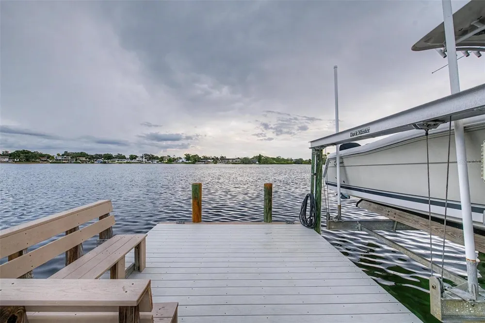 704 BAYSHORE DRIVE Tarpon Springs, FL 34689