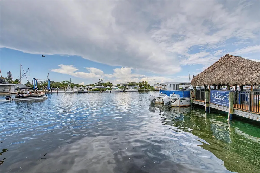 704 BAYSHORE DRIVE Tarpon Springs, FL 34689