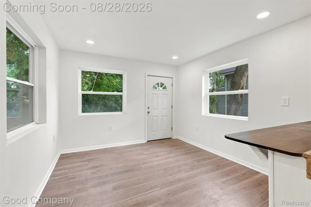 17228 Chapel Street Detroit City, MI 48219