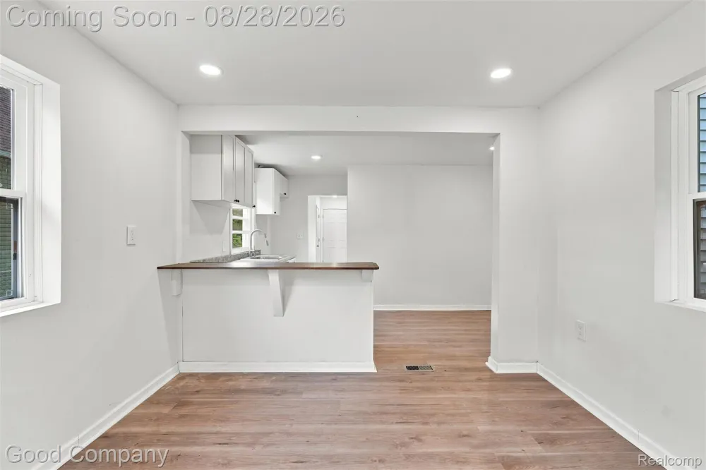 17228 Chapel Street Detroit City, MI 48219