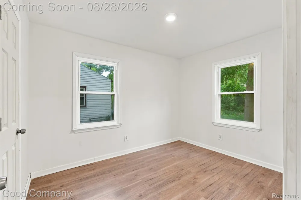 17228 Chapel Street Detroit City, MI 48219