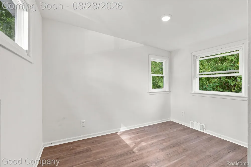 17228 Chapel Street Detroit City, MI 48219