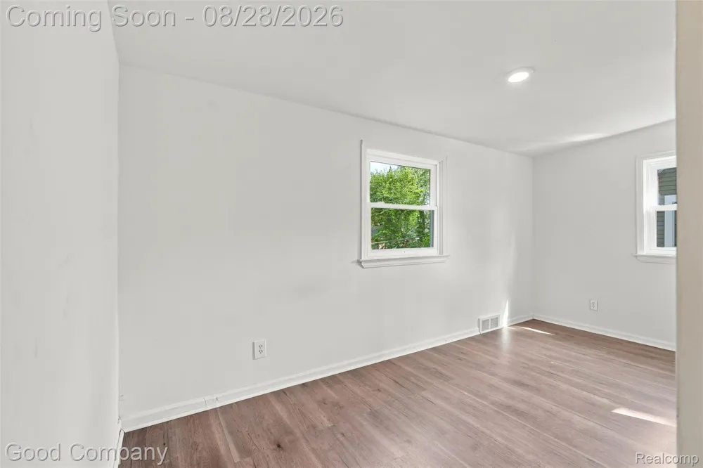 17228 Chapel Street Detroit City, MI 48219